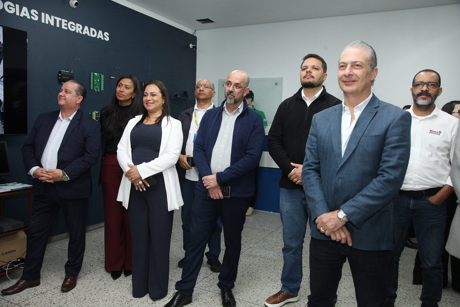 Grupo no laboratório